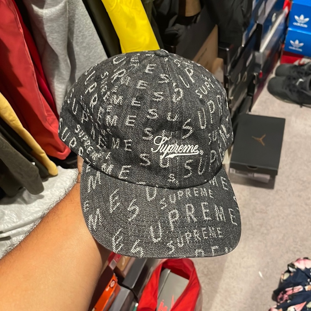 Supreme one size hat nwot